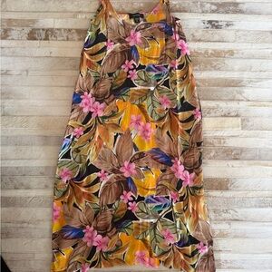 Karen Kane
Side Slit Midi Dress